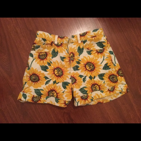 Short - Picture 3 of 3