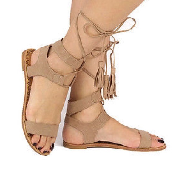Qupid Shoes - Beige suede lace up gladiator sandals NEW IN BOX