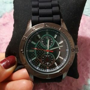 Wrist Watch for (1 hour only )👀👀