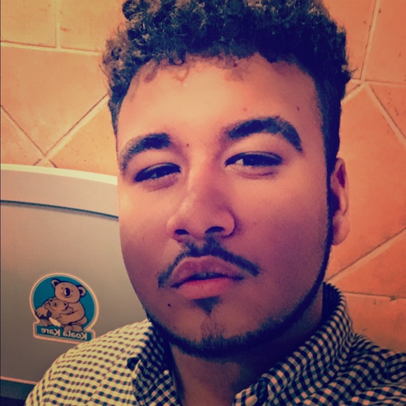 Meet your Posher, Enrique - Picture 1 of 1