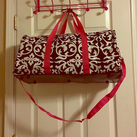 DUFFLE BAG