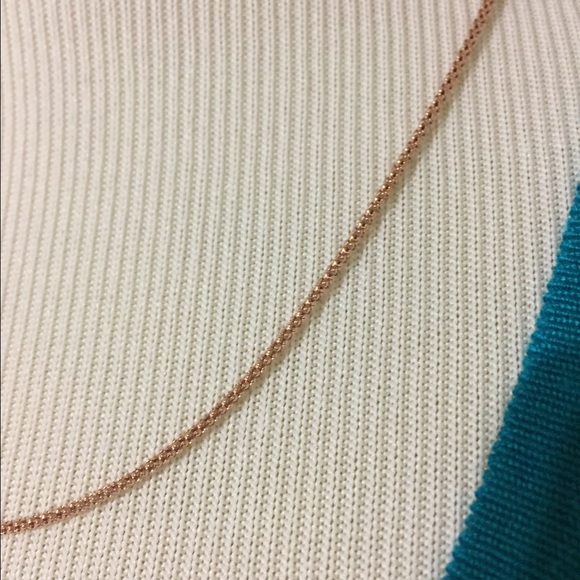 Rose gold pendant chain - Picture 3 of 4