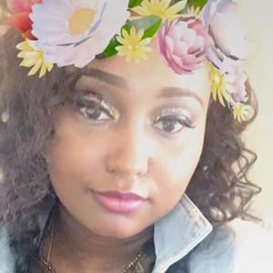 Meet your Posher, Annie