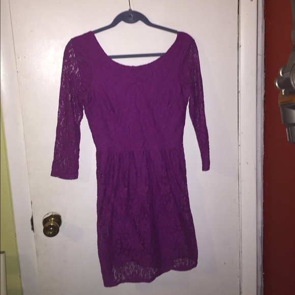 American Eagle small lace dress