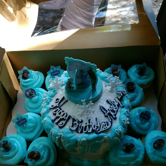 Meet your Posher, Renisha