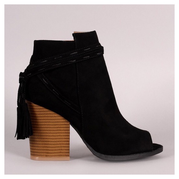 Restocked- Vegan Suede Ankle Booties - Picture 3 of 5