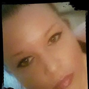 Meet your Posher, Sarah elisabeth