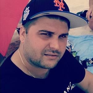 Meet your Posher, Luis enrique