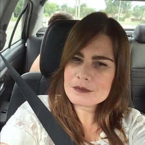 Meet your Posher, Adriana