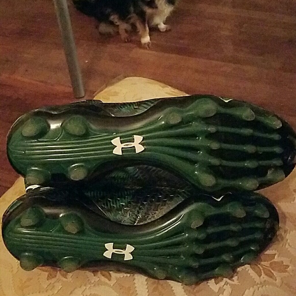 under armour cleats - Picture 3 of 3