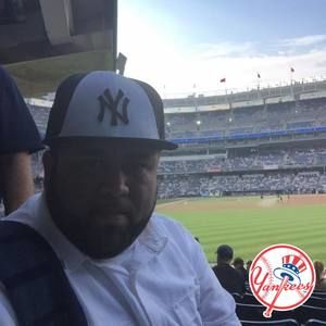 Meet your Posher, Luis