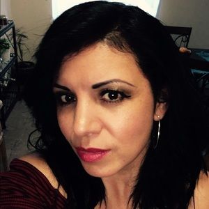 Meet your Posher, Angie