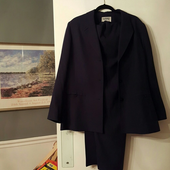 Kasper navy womens pant suit