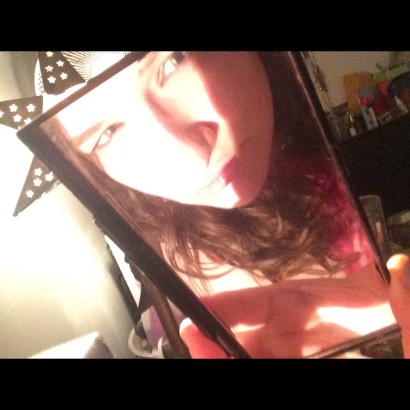 Meet your Posher, Raina - Picture 2 of 2