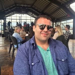 Meet your Posher, Christopher