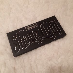Kat Von D Shade and Light contour palette
