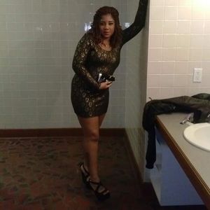 Meet your Posher, Mia