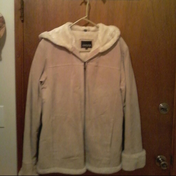 Gorgouse leather coat