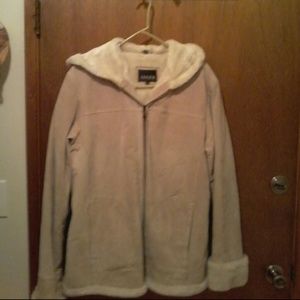 Gorgouse leather coat