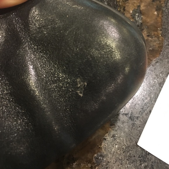 Extra pics of born boots not a 9 8/39. Size 8 - Picture 3 of 4