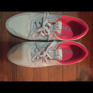 New Balance 420 Heidi Klum size 9 (2013)