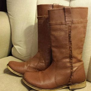 Girls size 4 boots