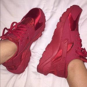 WMNS AIR HUARACHE RUN