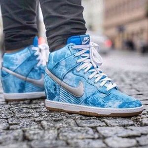 NEW Nike Dunk Sky Hi Print Sneaker Wedge Blue 7