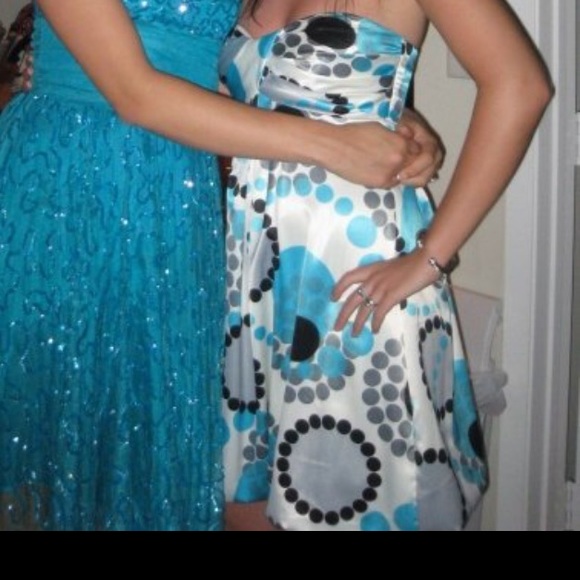 Cocktail dress 👗perfect for homecoming!