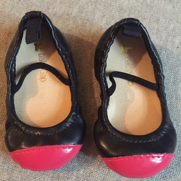 Baby gap shoes