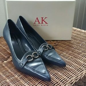 Anne Klein Malynsey Navy Blue Heels