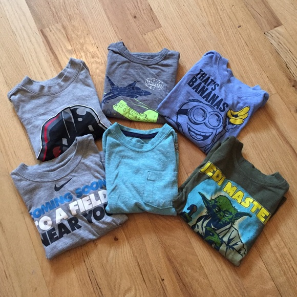 A bundle of 6 size 3T Toddler boys t-shirts