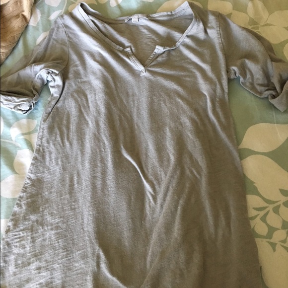 Gap shirt