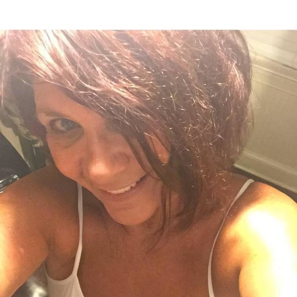 Meet your Posher, Emma - Picture 1 of 1