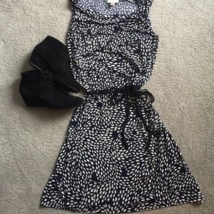 LOFT navy and cream print flowy dress