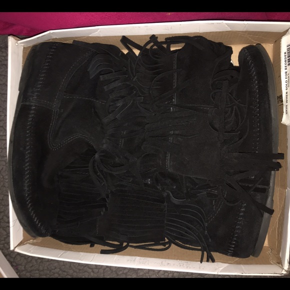 Minnetonka Fringe Boots