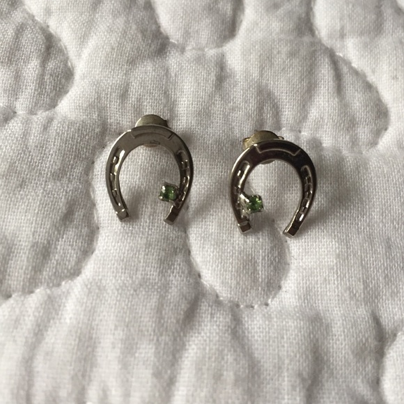 Horseshoe studs
