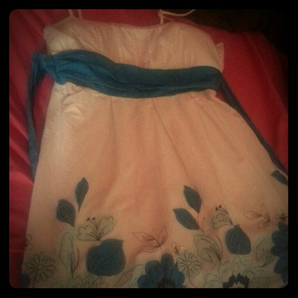 Mini dress - Picture 1 of 1