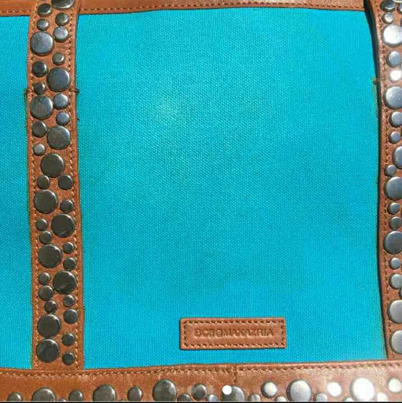 SOLD!!! BCBGMAXAZRIA bucket handbag. - Picture 4 of 4