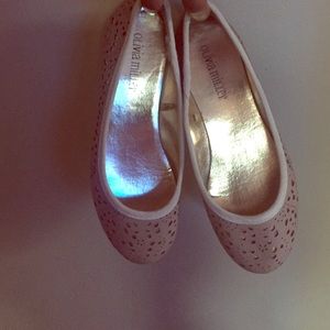 Size 6 Olivia miller flats