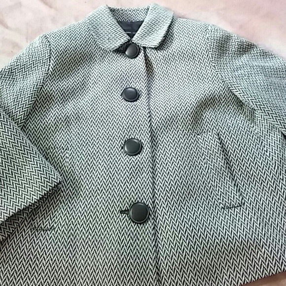 New York & Company Jackets & Blazers - ✂Price Cut✂ NYCO Cropped Chevron Coat