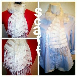 White fringes scarf