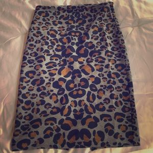 H&M animal print pencil skirt