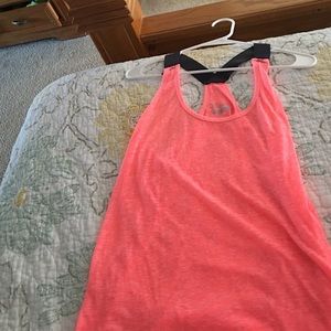 Old Navy Active Tank Tops