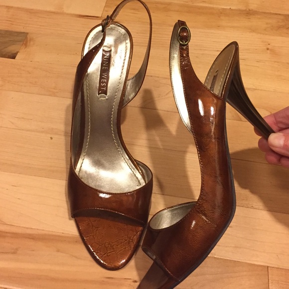 Nine West copper patent leather slingbacks 10