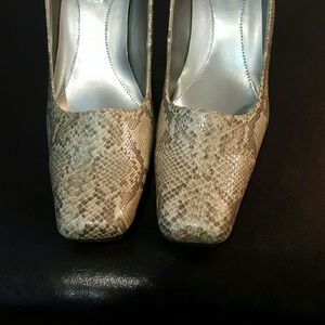 size 12M Women Shoes