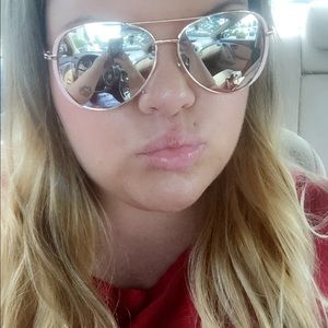 Meet your Posher, Staci