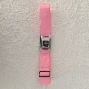VINTAGE mustang seat belt turned into an belt.