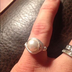 Pearl wore ring with Swarovski pearl