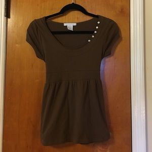 Brown short sleeve rouched sleeves and tie